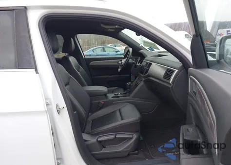 2020 Volkswagen Atlas Cross Sport 3.6L V6 Se W/Technology/3.6L V6 Se W/Technology R-Line from USA, damaged, VIN 1V21E2CA7LC218735